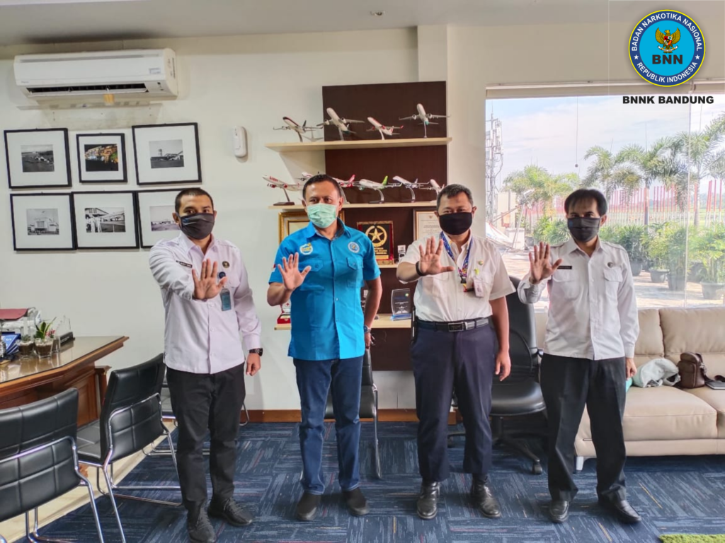 Waspada Penyebaran Narkoba ditengah Pandemi Covid-19, BNN Kota Bandung Gandeng Angkasa Pura Waspada Penyebaran Narkoba ditengah Pandemi Covid-19, BNN Kota Bandung Gandeng Angkasa Pura
