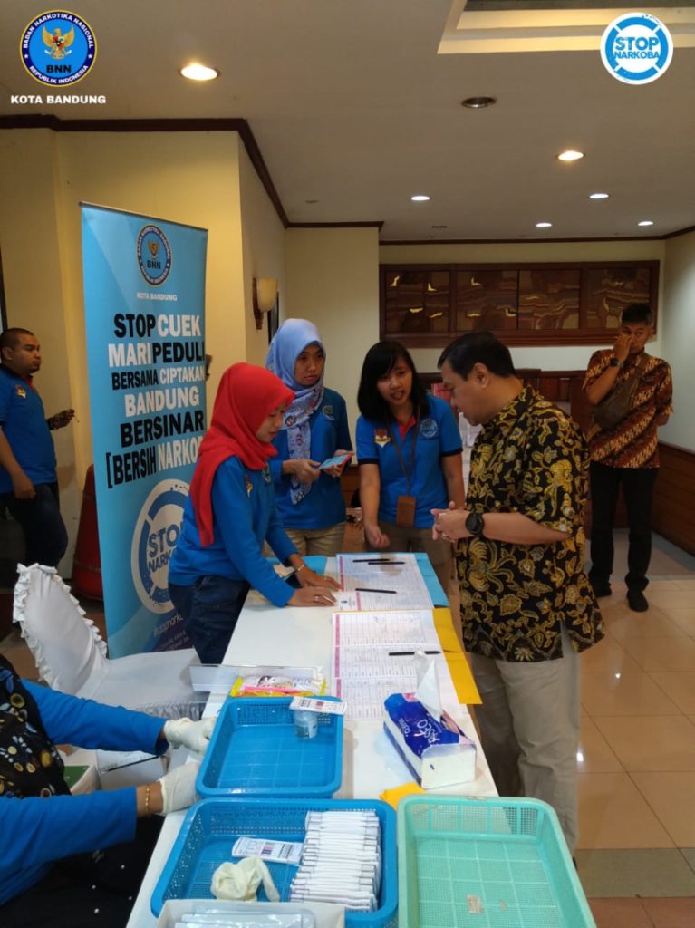 Darurat Narkoba, BNN Kota Bandung Tes Urin Pegawai di lingkungan Sekretariat Badan Geologi