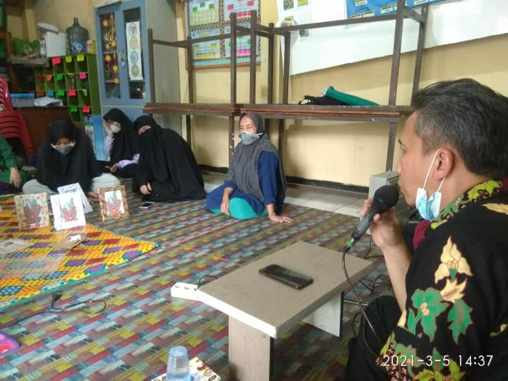 Kegiatan Sosialisasi P4GN oleh Tim IBM di Kelurahan Babakan Sari Bandung