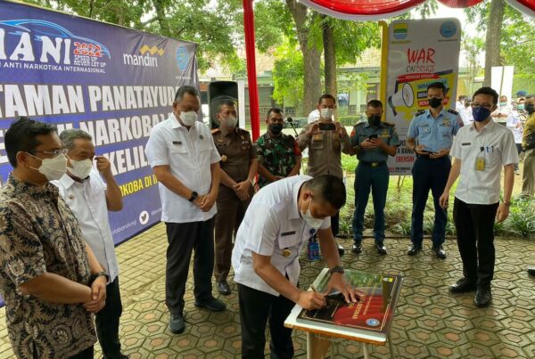 Bentuk Inovasi BNN Kota Bandung dengan Peresmian Taman Panatayuda Bersinar, SKHPN Keliling dan Pencanangan Zona Integritas