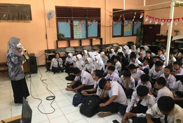 BNN dan Bakesbangpol Kota Bandung Sosialisasi P4GN ke SMPN 21 Caringin Bandung