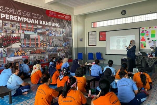 HUT BNN RI ke-21 BNN Kota Bandung Berikan Pelatihan bagi Warga Binaan Rutan Perempuan Kelas IIA Bandung