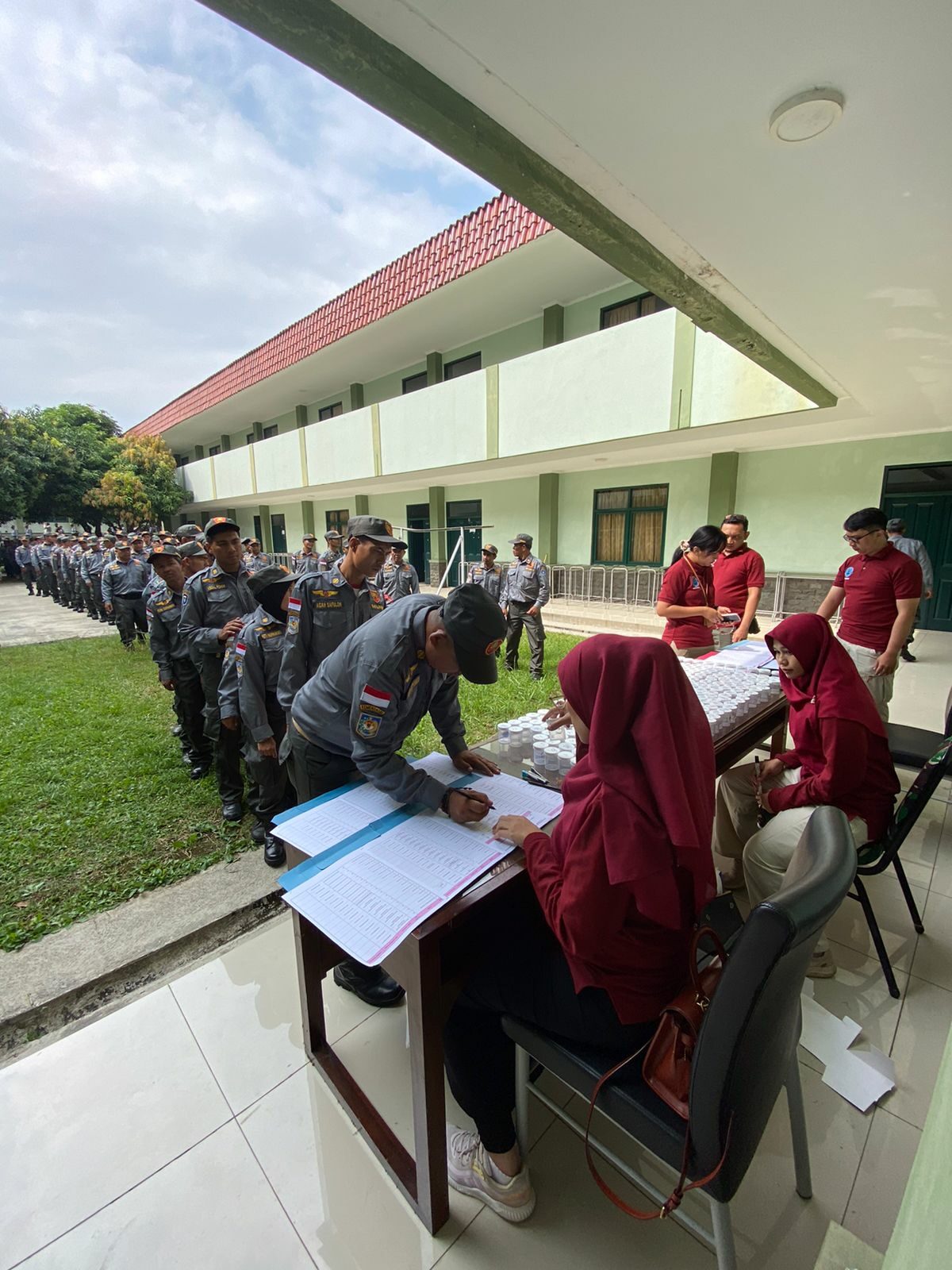 Sebanyak 247 Anggota Satuan Tugas Perlindungan Masyarakat Kota Bandung Jalani Tes Urine